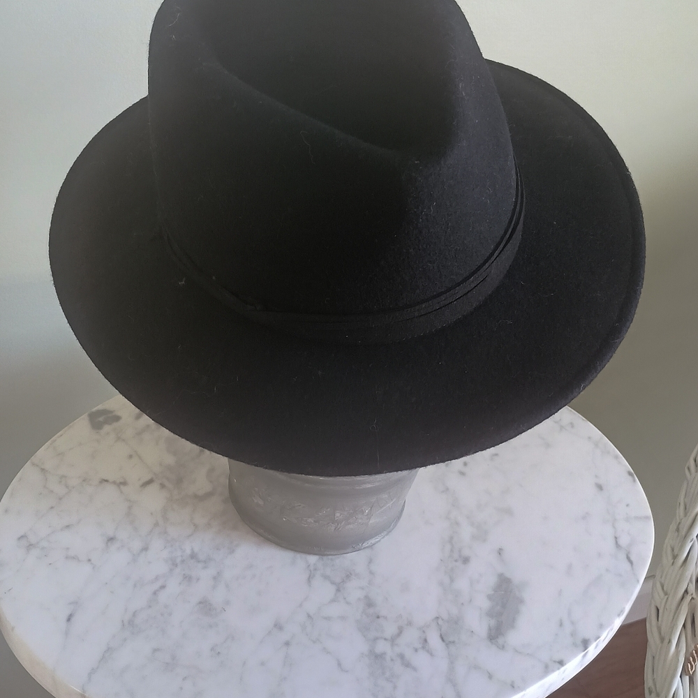 Hat - Picture 2 of 4